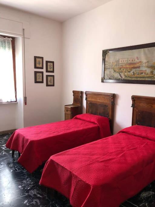 Casa Indipendente Zona Centrale La Maddalena  Extérieur photo