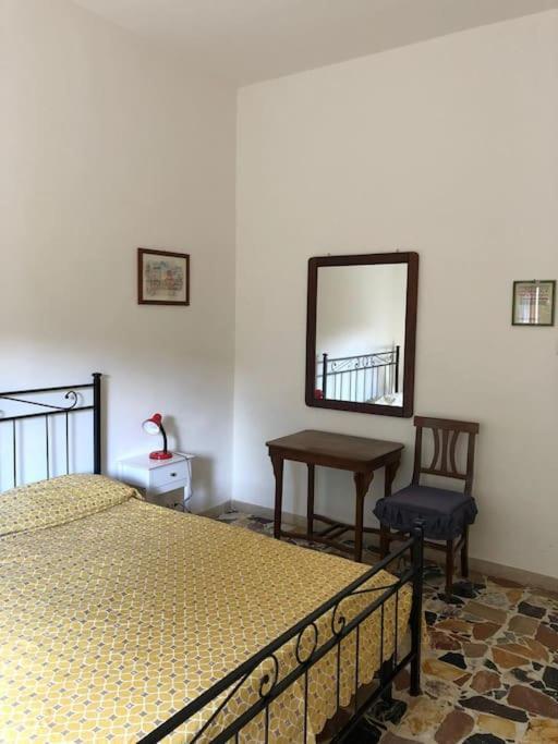 Casa Indipendente Zona Centrale La Maddalena  Extérieur photo