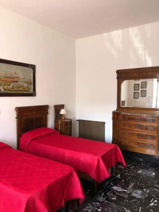 Casa Indipendente Zona Centrale La Maddalena  Extérieur photo