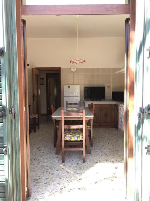 Casa Indipendente Zona Centrale La Maddalena  Extérieur photo